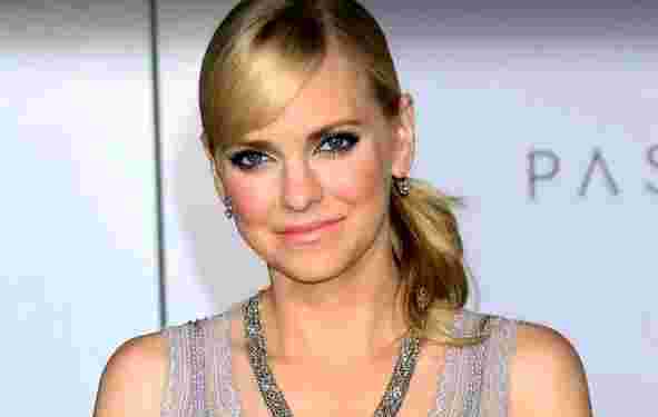 Anna Faris Biography, Net Worth, Movie Career, Early Life